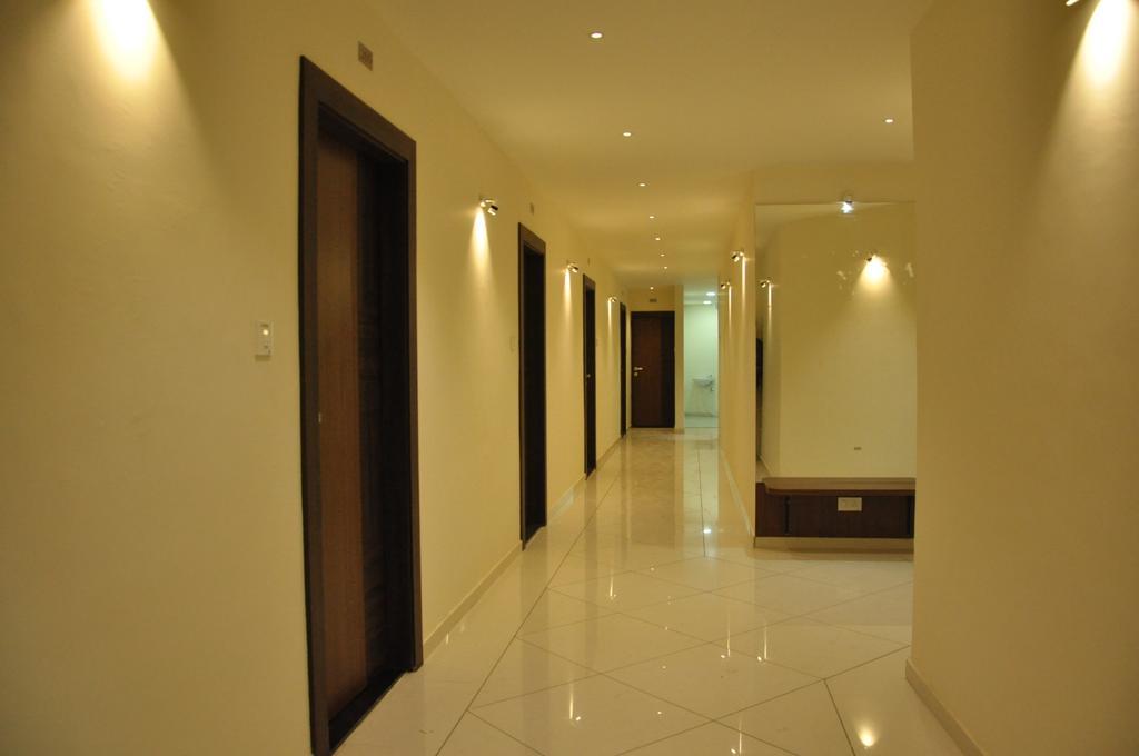 Shivdhara Hotel & Residence Rajkot Dış mekan fotoğraf